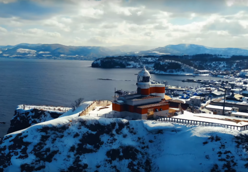 小樽市高島の日和山灯台（ひよりやまとうだい）のドローン映像